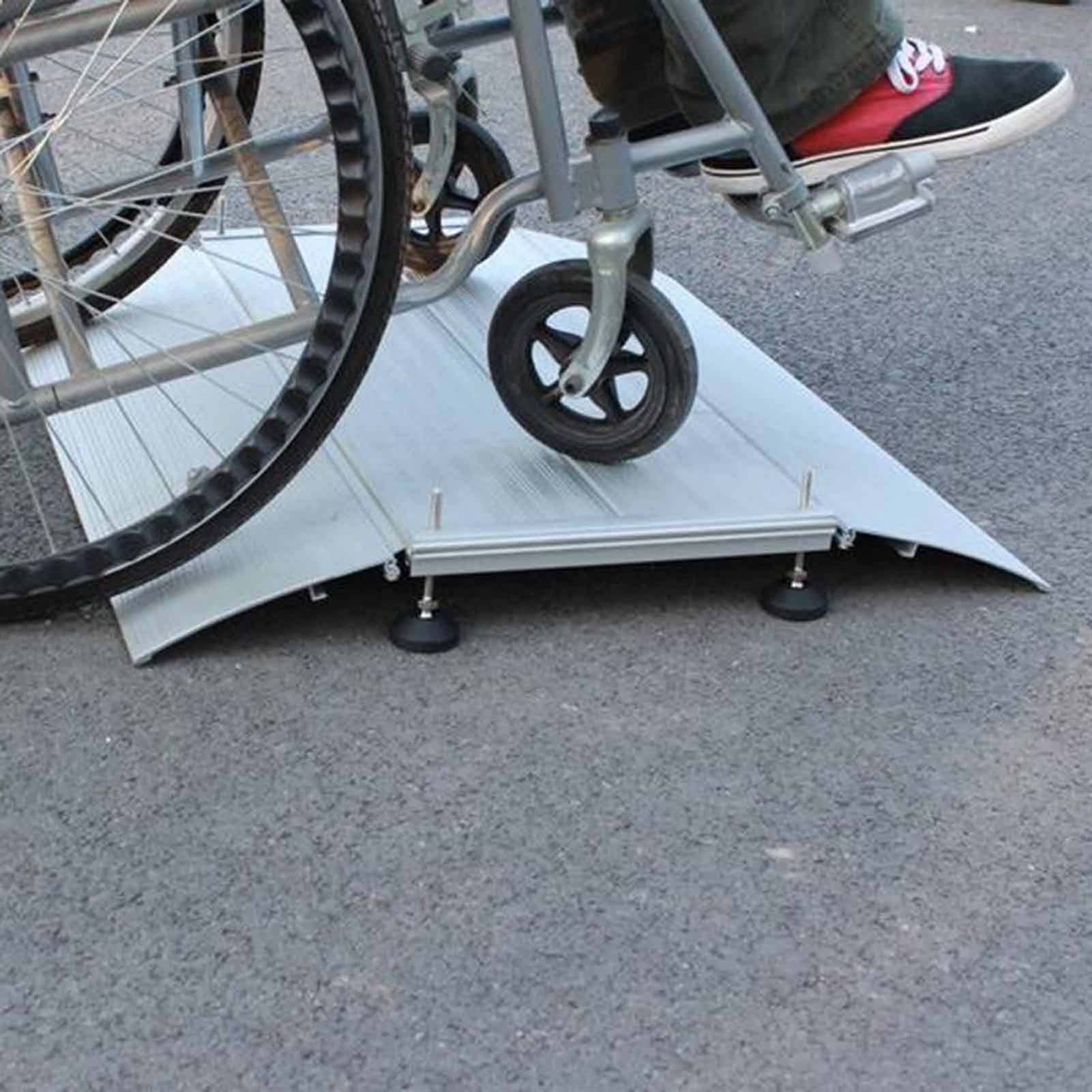 Rampa progowa, Aluminiowa rampa dla wózków inwalidzkich, Antypoślizgowa rampa progowa mostu z regulowaną stopą podporową, Mobilna rampa do schodów wejściowych, Przenośne，102x74cmx1