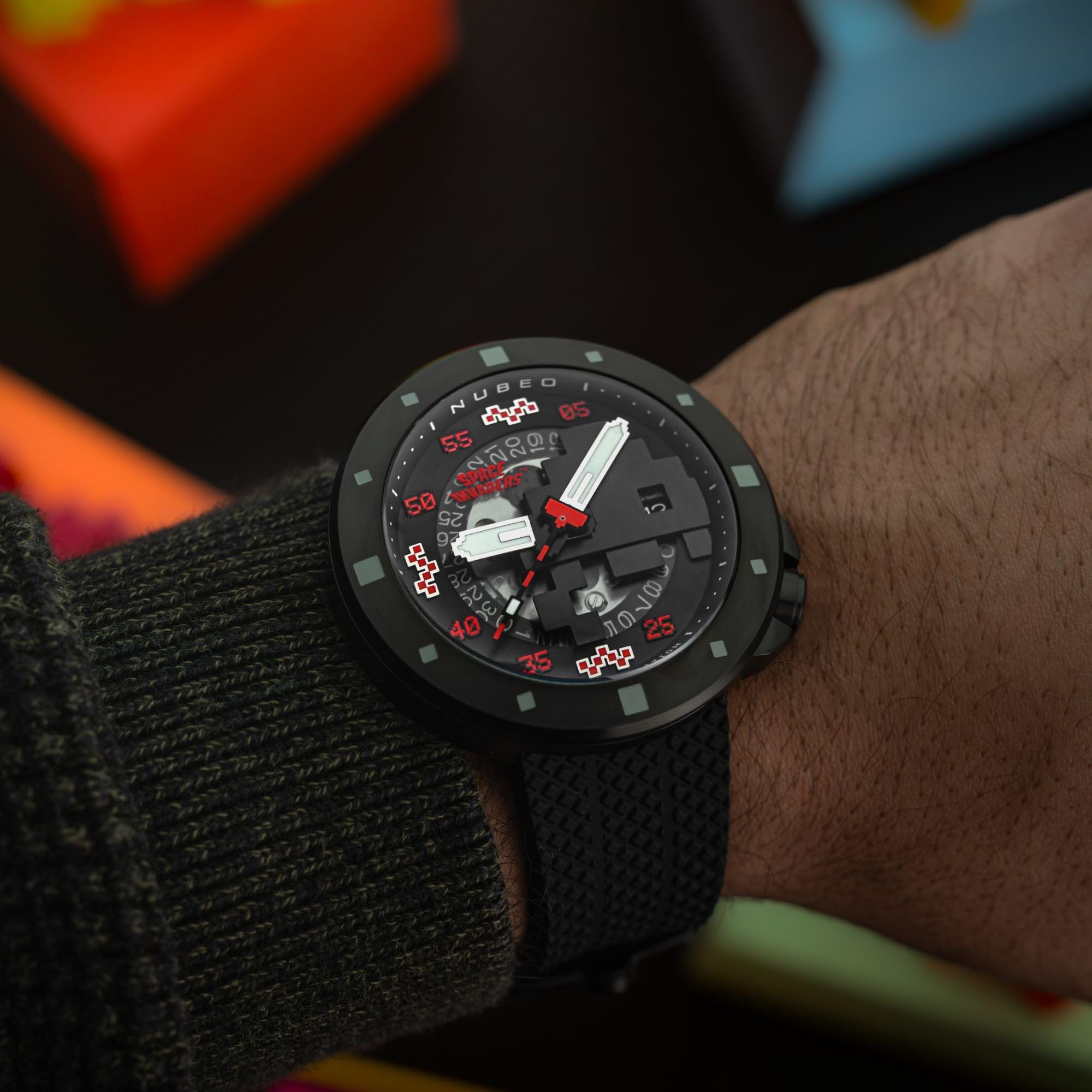 Nubeo Cassini - Orologio da uomo automatico Space Invaders, edizione limitata, 50 mm, con cinturino in silicone NB-6103