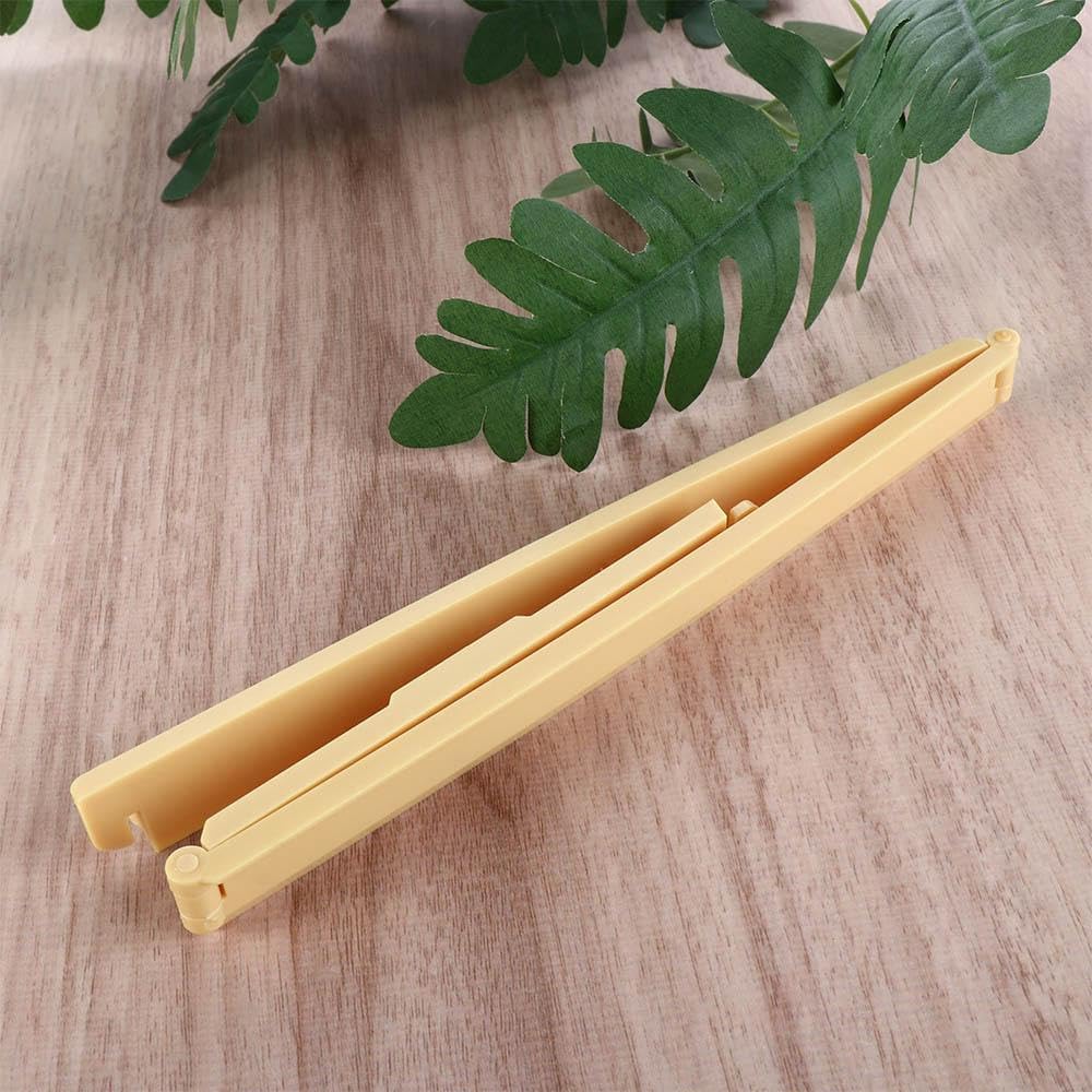 Croissant Cutter Mold, Foldable Plastic Triangle Shaped Croissant Cutter Bread Line Mould Baking Pastry Tool for Home Kitchen or Bakery