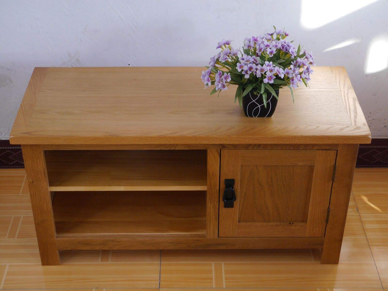 Living Rustic Solid Oak Small TV Oak Widescreen TV Unit
