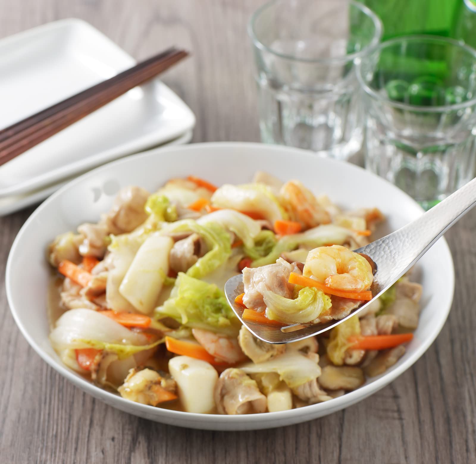 Amazon｜ヨシカワ 取分けレンゲスプーン 穴明き 全長20.5cm