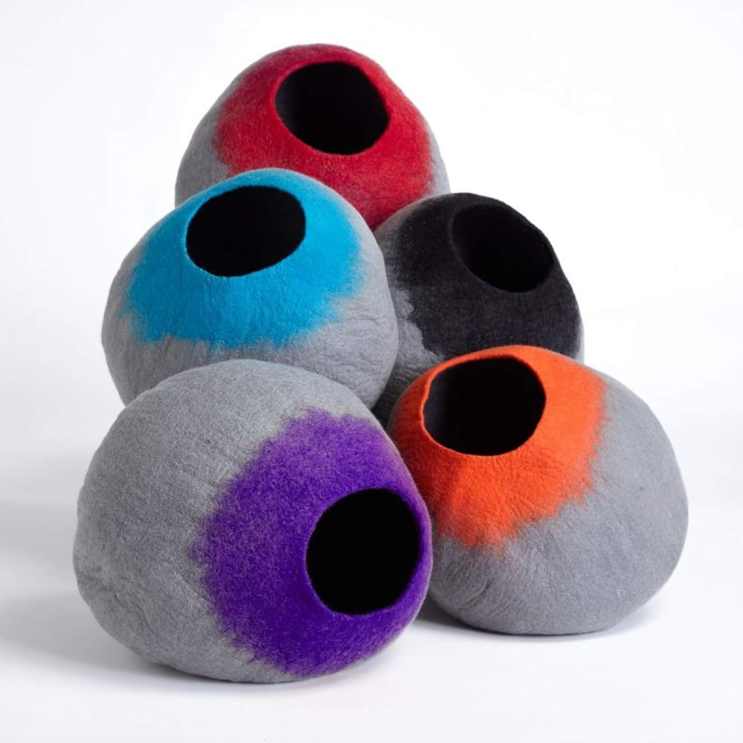 Premium Wool Cat Cave Bed (Large) | Handmade with 100% Natural Merino Wool | Eco Friendly Felt Cat Cave for Cats and Kittens
