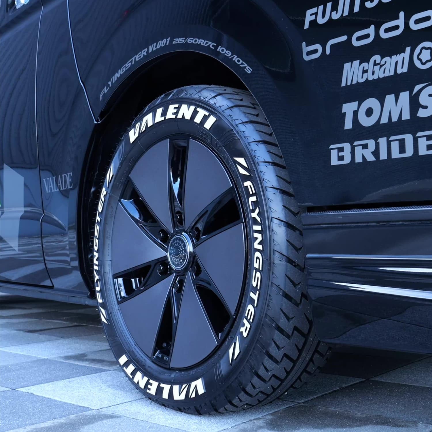 【*房様 ハイエース 17インチ ホワイトレター タイヤホイール ハイエース 車検対応 200系 タイヤホイール 17インチ BD12