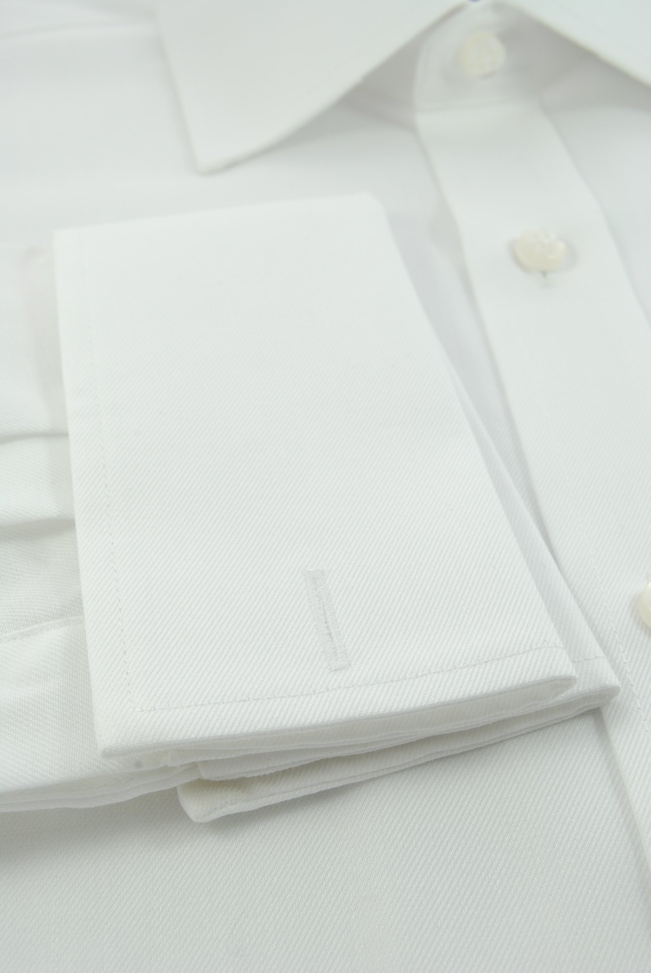 Collar and Cuffs London - Ultimate Non-Iron - 100% Pure Premium Cotton - Fit Guaranteed - Twill Fabric - Slim Fit - Double Cuff Or Single Cuff - Long Sleeve - White Men's Shirt - Plain Pattern