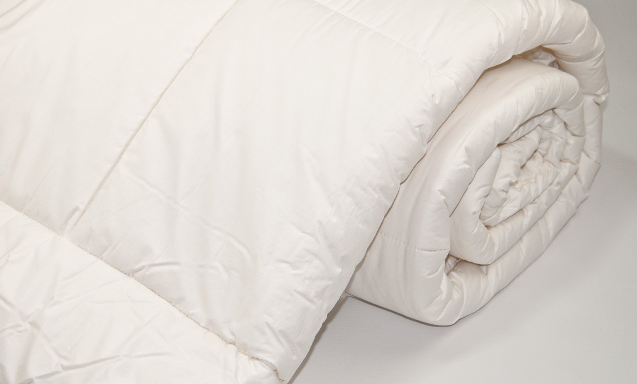 Diana Cowpe Natural Superking 100% Finest All Pure Wool Duvet Quilt 10 Tog. Cotton Cover And Pure Wool Fill Great For Allergy Sufferers