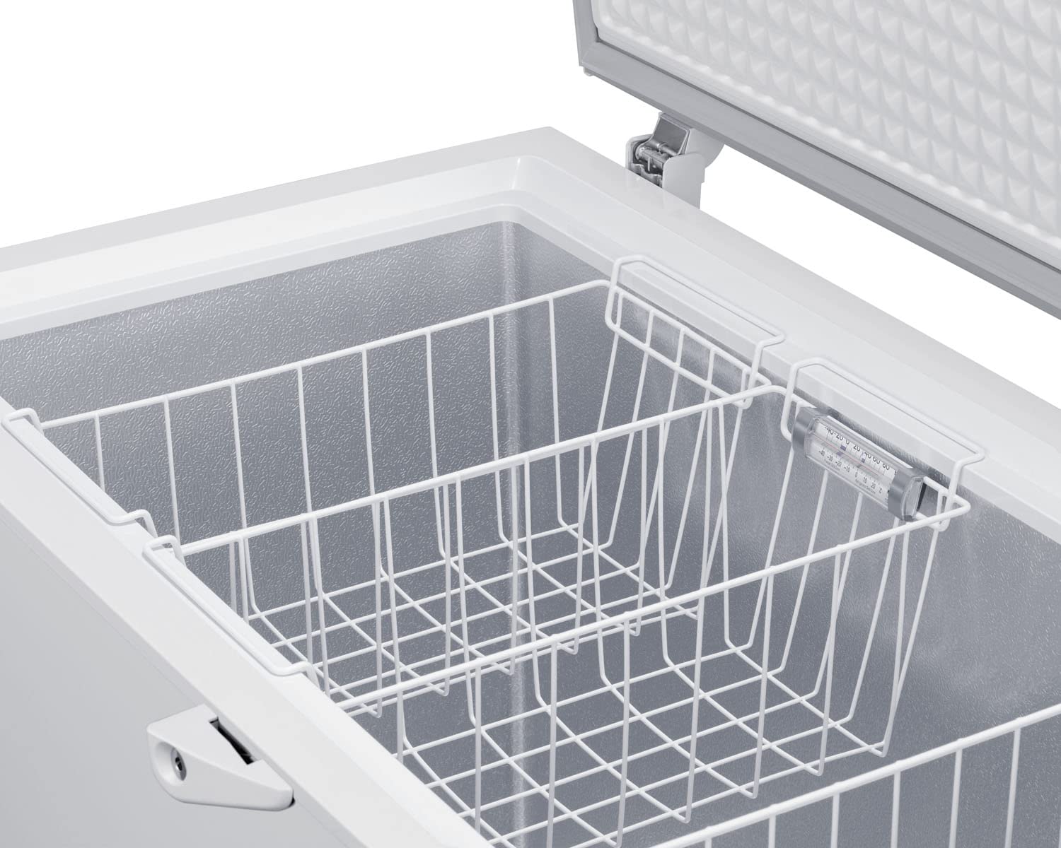 Summit Appliance Scfm103 Commercially Listed 10 Cu.Ft. Chest Freezer In White With Stainless Steel Corner Guards, Manual Defrost, Storage Baskets, Adjustable Thermostat, Removable Divider And Lock on Fridge.com - View 6
