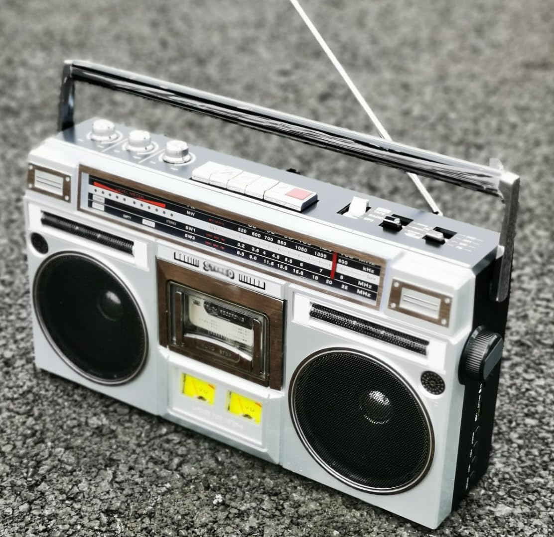 Lettore CD a cassette retrò - Stile classico anni '80 con radio FM e DAB + - ideale per famiglie, scuole, ristoranti vintage