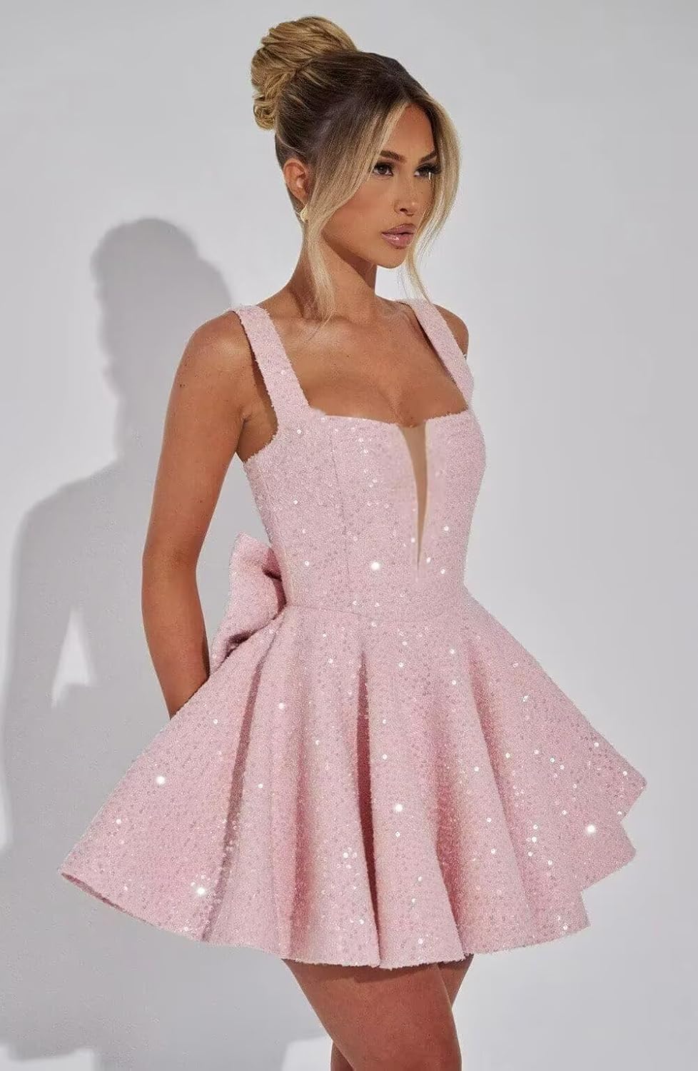 Square Neck Sequin Homecoming Dresses 2025 Short Spaghetti Strap Sparkly Cocktail Party Dress with Bow