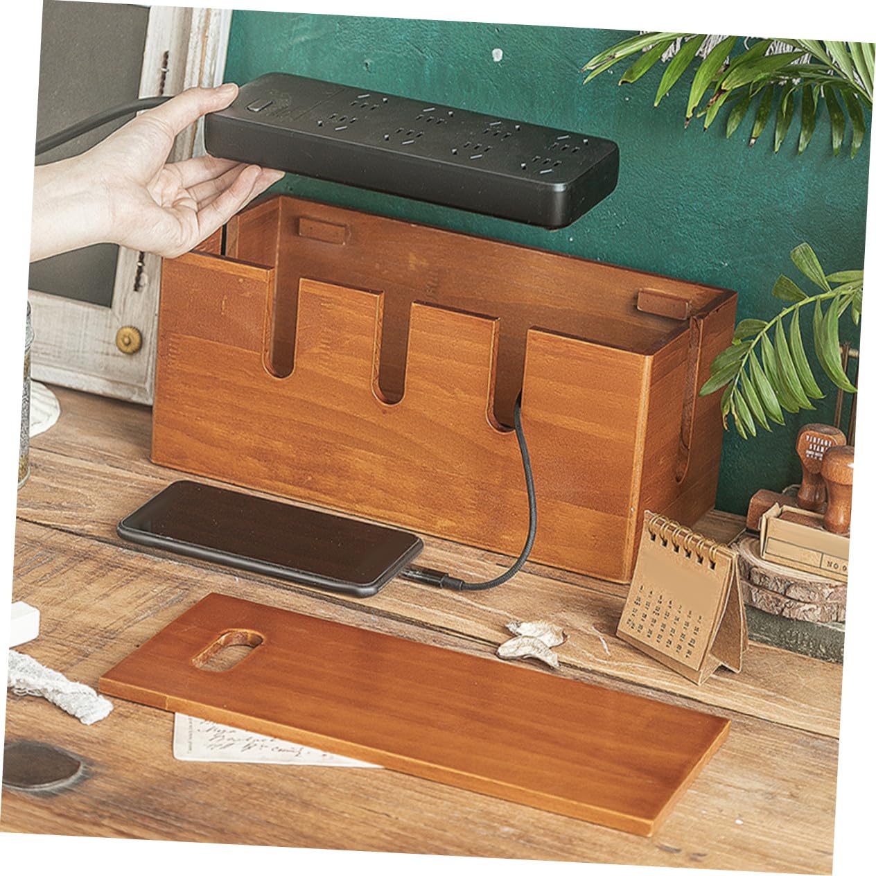 SHINEOFI Caja Organizadora para Cables y Cargadores De Madera Resistente 12x5.5x5.3 Pulgadas Superficie Lisa para Gestión En Escritorio Oficina