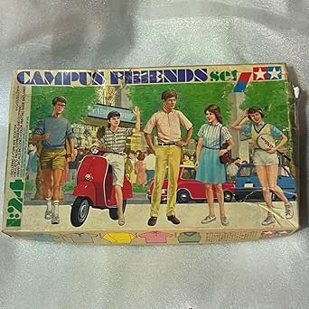 Tamiya vintage 1/24 campus Friends set + SCOOTER VESPA 50S