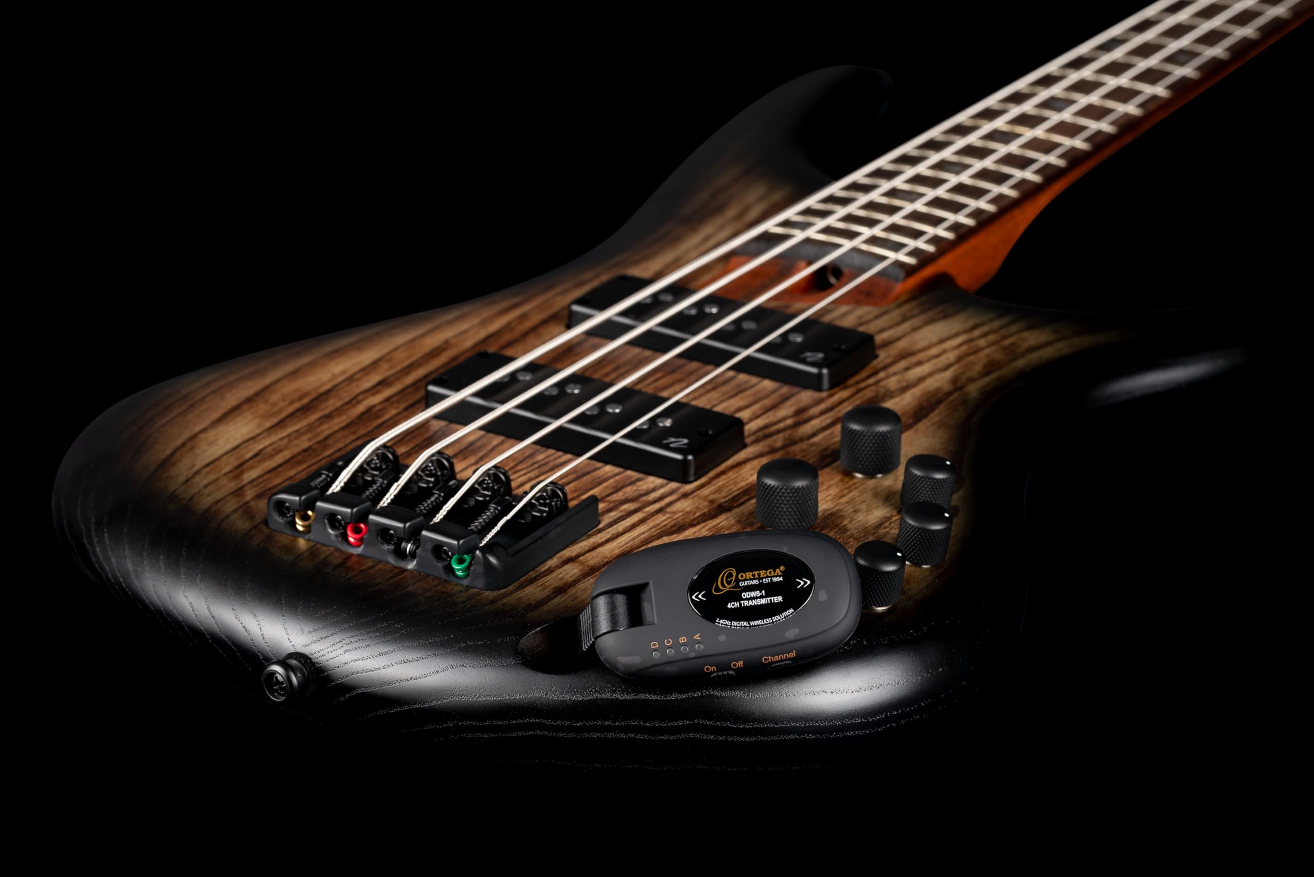 Ortega Guitars Digital Wireless System – Wiederaufladbares Zubehör für Gitarre – Schwarz (ODWS-1BK)
