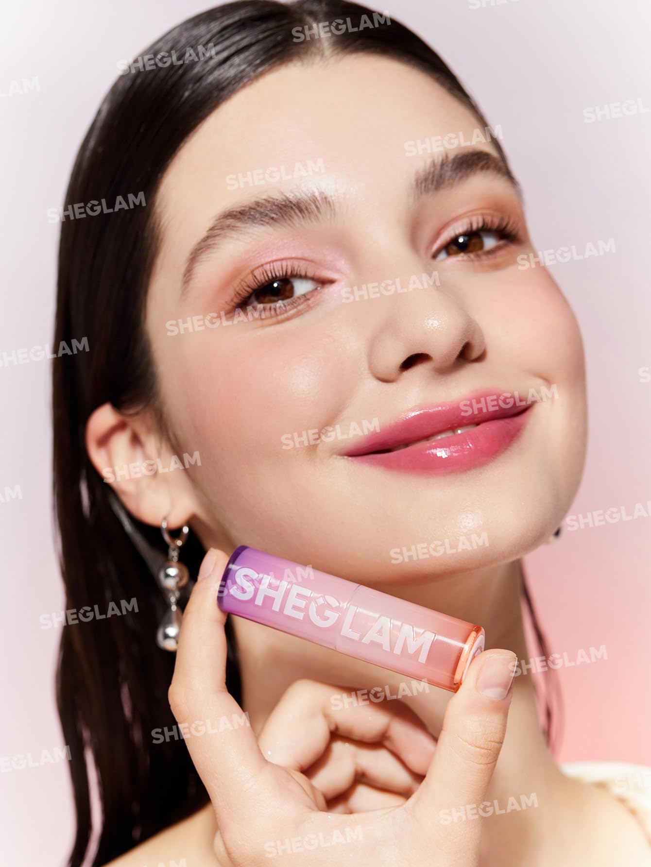 SHEGLAM Mirror Kiss High-Shine Lipstick Silky Jelly Texture Hydrated&Smooth Lip Gloss-Rule Breaker, 2.9 g (Pack of 1) - Image 3
