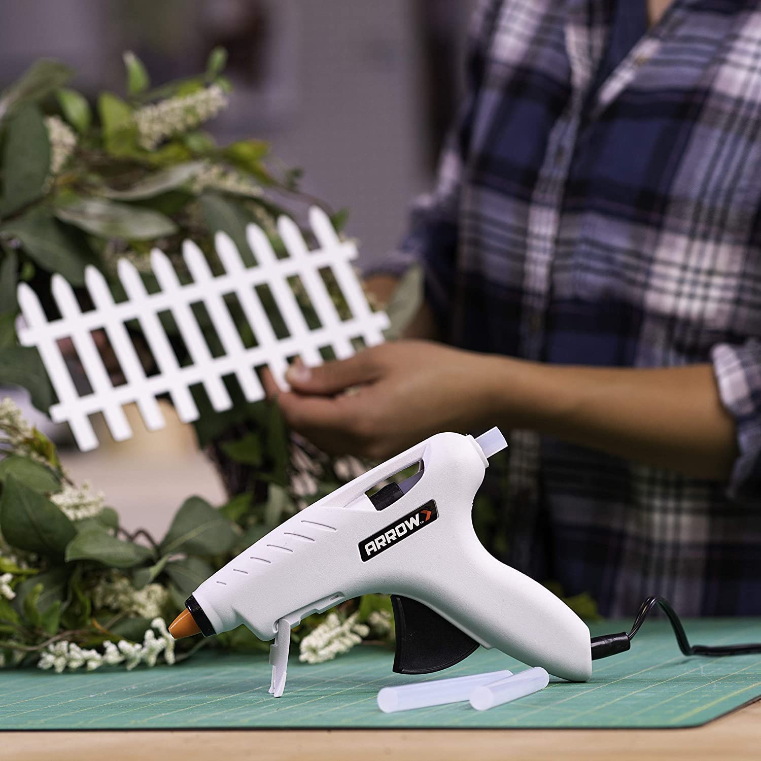 Arrow TR400 Hot Melt Glue Gun - Durable & Safe -9