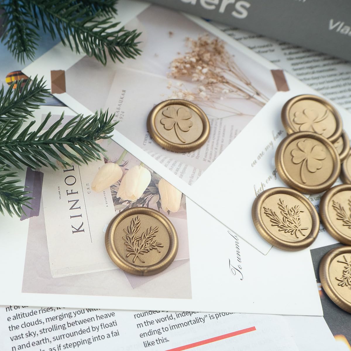 56 sellos de lacre adhesivos de bronce antiguo, con diseños de romero y trébol de cuatro hojas. Perfectos para invitaciones, Navidad, regalos y fiestas.