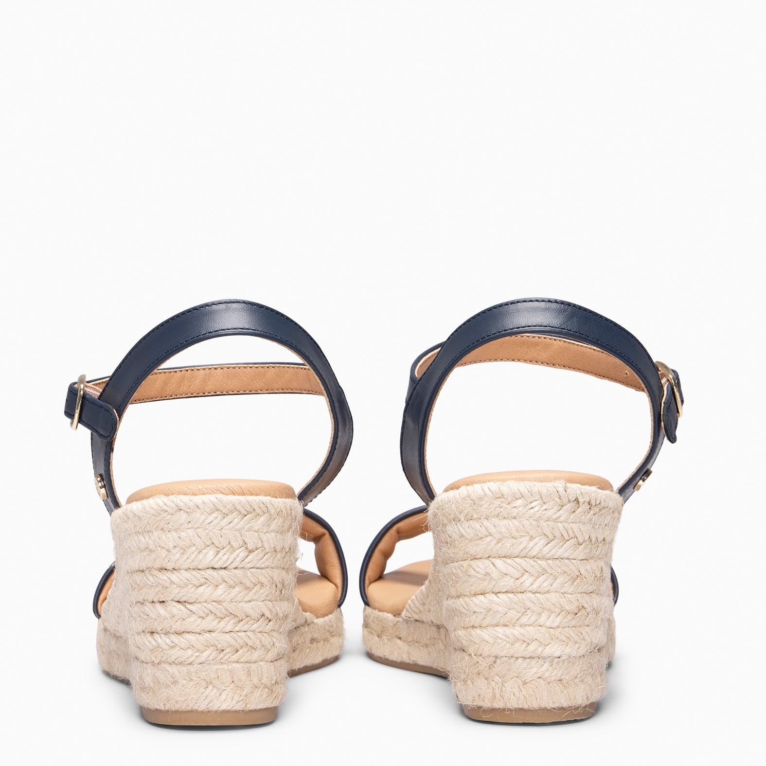 miMaO. Sandales style espadrilles à talon compensé. Fabriquées en Espagna
