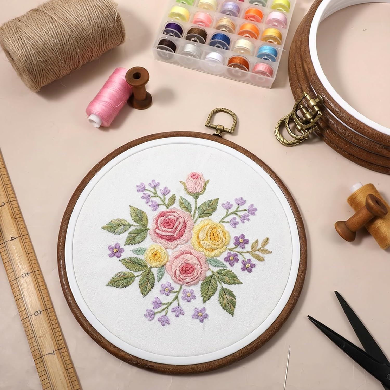 Yuanan 15 PCS 8 Inch Embroidery Hoop, Round Imitated Wood Cross Stitch Frame Rubber Display Frame Circle Decorative Embroiderys Hoop for DIY Art Craft Sewing Hanging Spring Ornaments