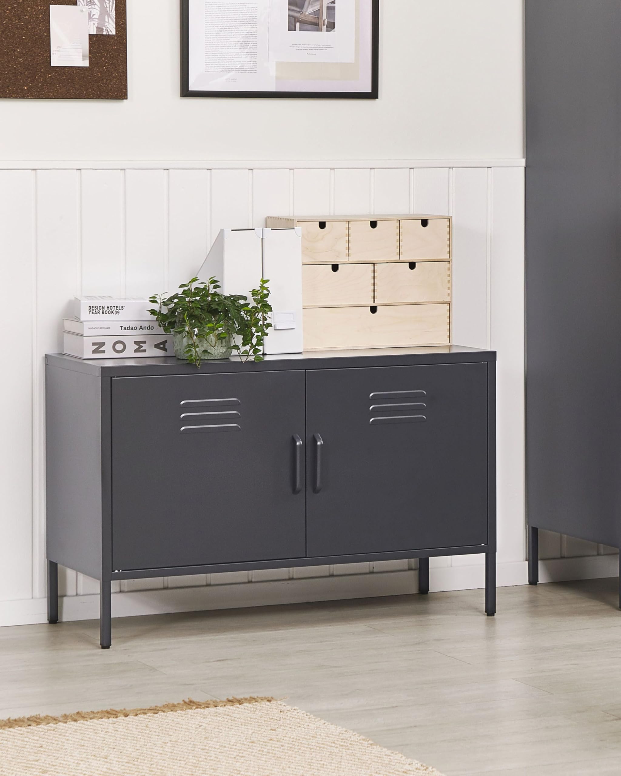 Beliani Buffet Moderne Industriel en Acier Noir Durable et Design avec 2 Portes