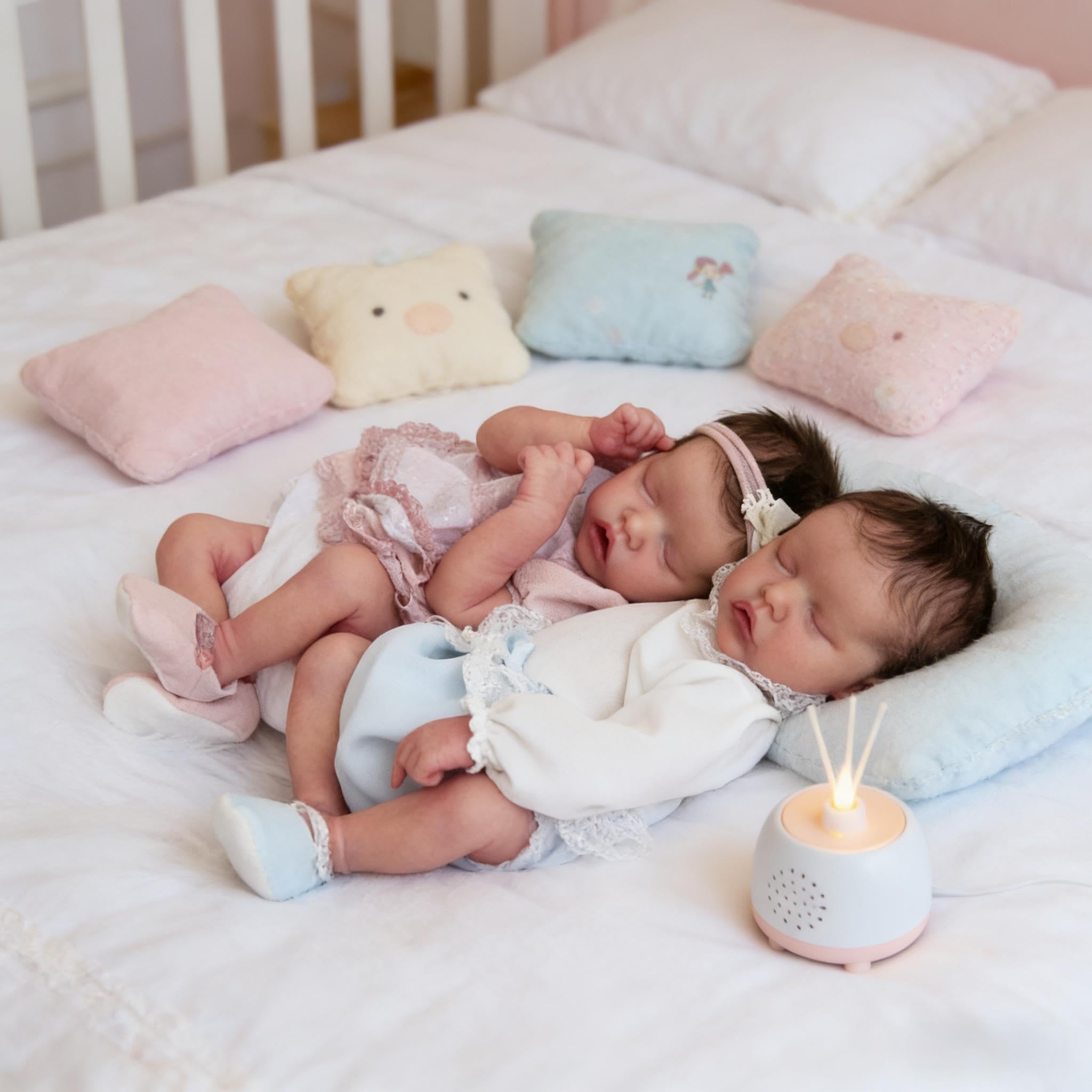 Reborn Babypuppen Silikon Ganzkörper Zwillinge 45,7 cm Realistische Babypuppen Mädchen Weiches Vinyl Real Life Babys Puppe Schlafen Lebensechte Neugeborene Babys Zwillinge Puppe für Kinder