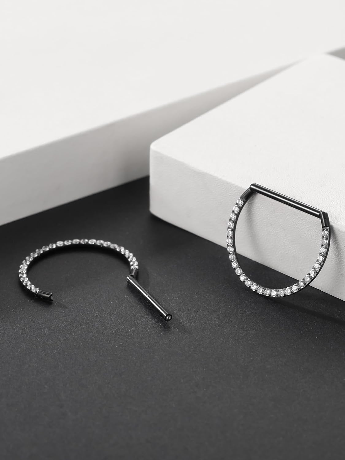 Oveta Titanium D Shaped Nipple Rings 14G for Nipple Piercing Jewelry Higned Segment Clicker Ring Hoops 11mm 12mm 14mm for Women Men, Silver Gold Black, 2PCS
