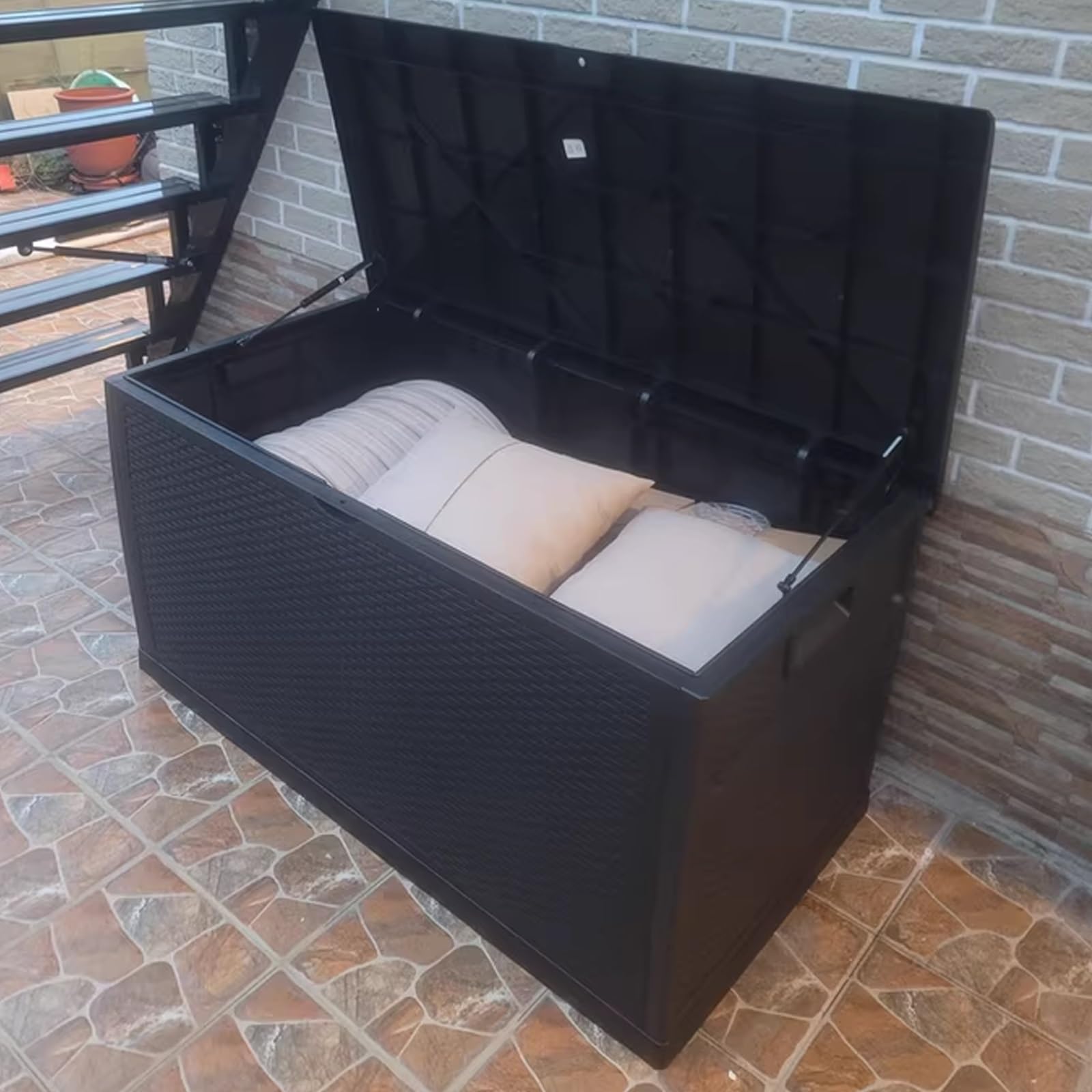 Boîte de rangement d'extérieur avec tige hydraulique, plastique PP étanche, finition grain de bois, grande capacité, verrouillable pour jardin, garage, abri de jardin