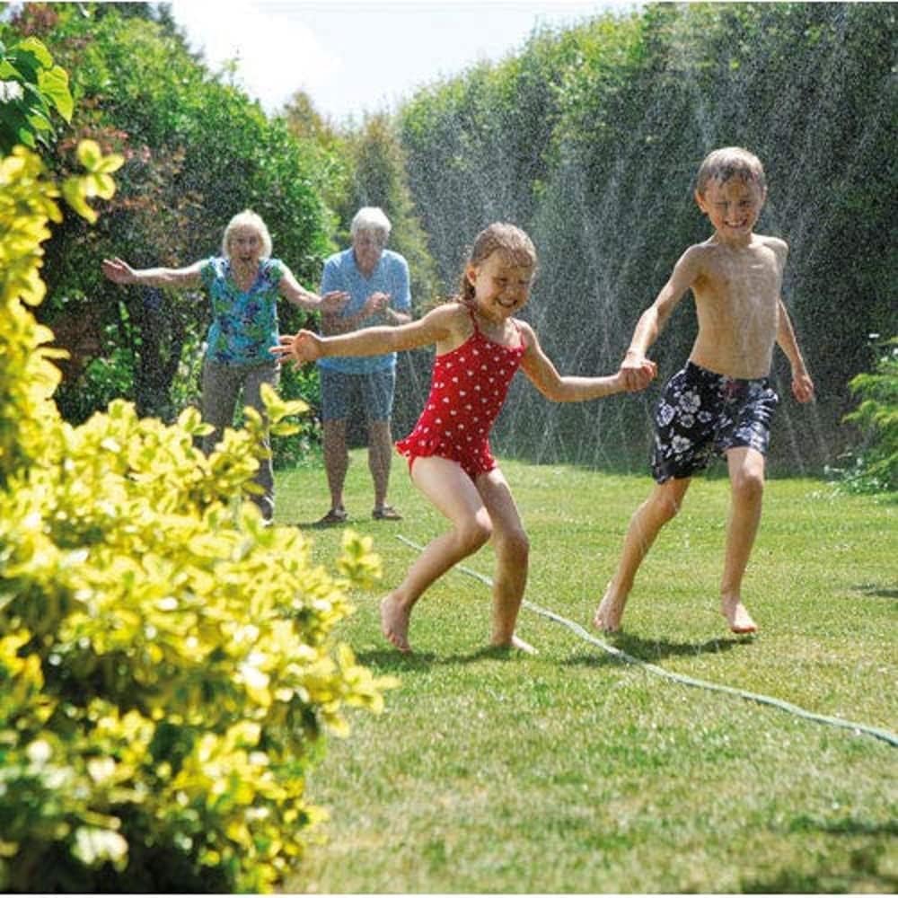 HOZELOCK - Flat Sprinkler Hose 7.5 m : Perforated Hose Producing a Fine Spray Like a Sprinkler, for Watering Narrow, Long Surfaces (27 m²), Ready to Use [6755P0000]