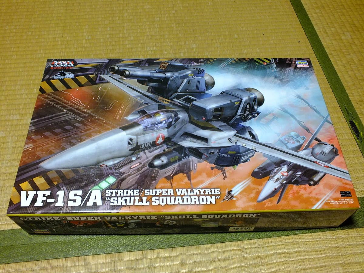 ハセガワ製1/48マクロス　スーパーバルキリー　プラモデル完成品 ハセガワ製1/48マクロス スーパーバルキリー プラモデル完成品