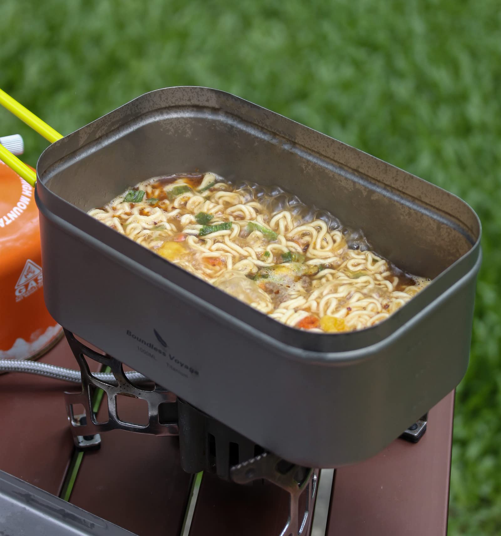 iBasingo 600ml Titan Mess Tin Outdoor Lunch Boxen Camping Pfanne Quadratische Messdose Schüssel Single Layer Bento Tragbares Leichtes Geschirr mit Erbrühungsschutzgriff Mini Dämpfgestell Ti2081C