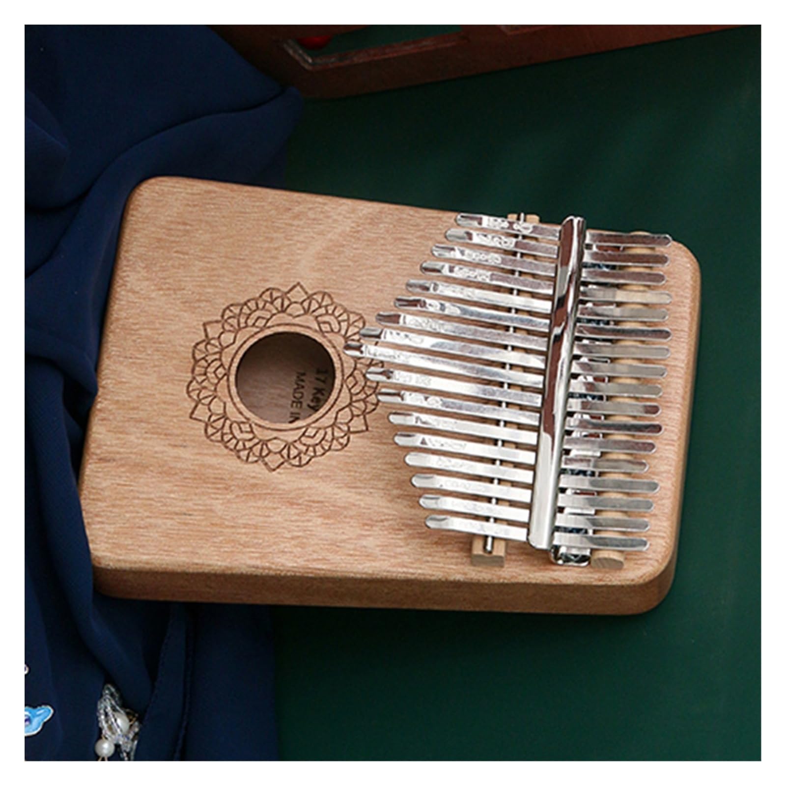 kalimba mini Chromatyczny 17-tonowy fortepian kciukowy Kalimba przenośny fortepian palcowy dla początkujących w kolorze kłody kwiatowej