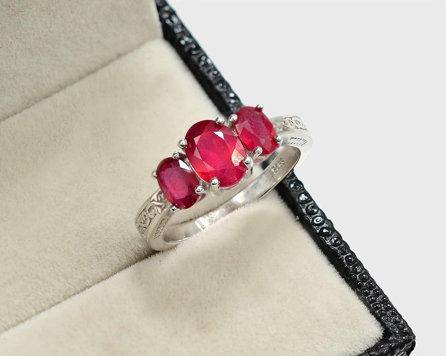 Natural Ruby 8X6 MM Oval Cut Three Stone Ring 925 Sterling Silver July Birthstone Ruby Jewelry Unisex Proposal Ring For Engagement Gift (RG-8135)