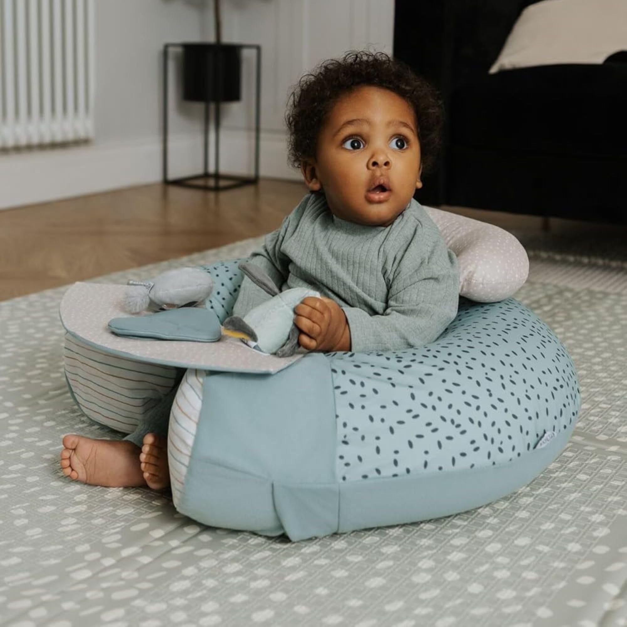 Nuby Seggiolino per Bambini, Animal Adventures Sit-Me-Up, Sedile Gonfiabile Sit & Play da Pavimento, Vassoio Rimovibile, Lavabile in Lavatrice, Adatto a Partire dai 6 Mesi