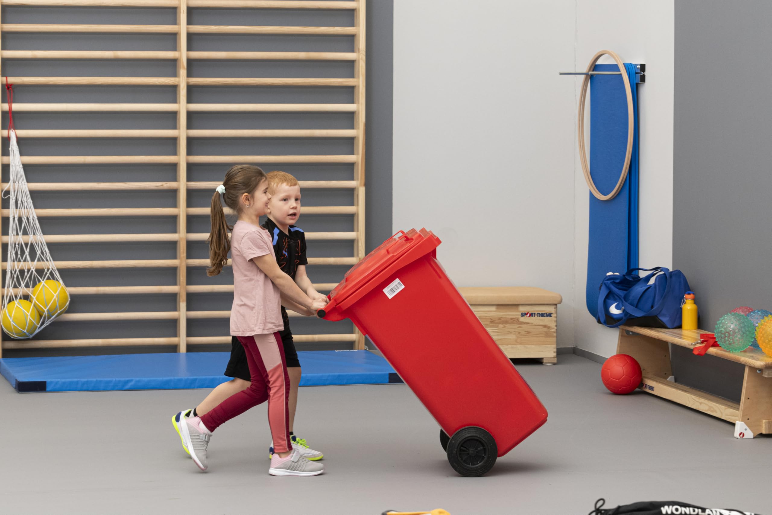 Betzold Aktivitäts- und Pausentonne - 44-teiliges Set für Mind. 80 Lernende Indoor Outdoor
