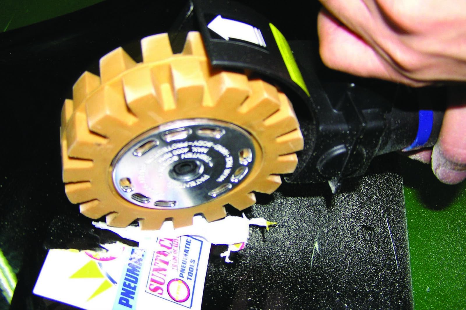 Brosseuse multi-service pneumatique - OP 1210 - CLAS Equipements