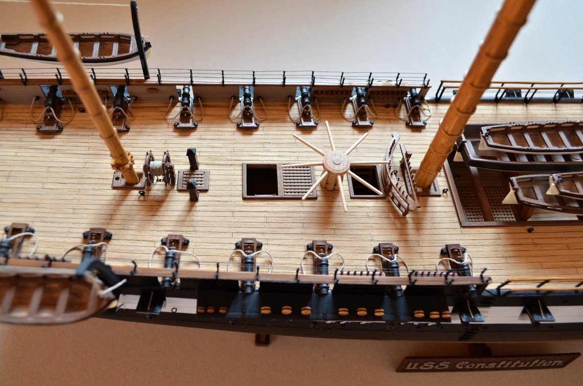 Revell USS Constitution - Realistisches Buchenholzdeck für Modell 1:96