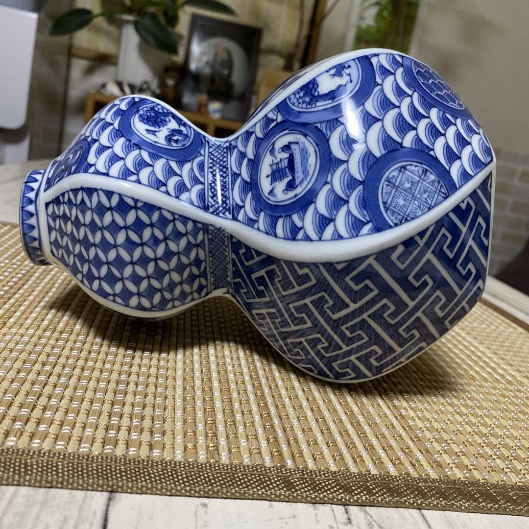 Amazon｜有田焼 哲斎作 ひょうたん型 大徳利 壺 花瓶｜徳利 オンライン通販