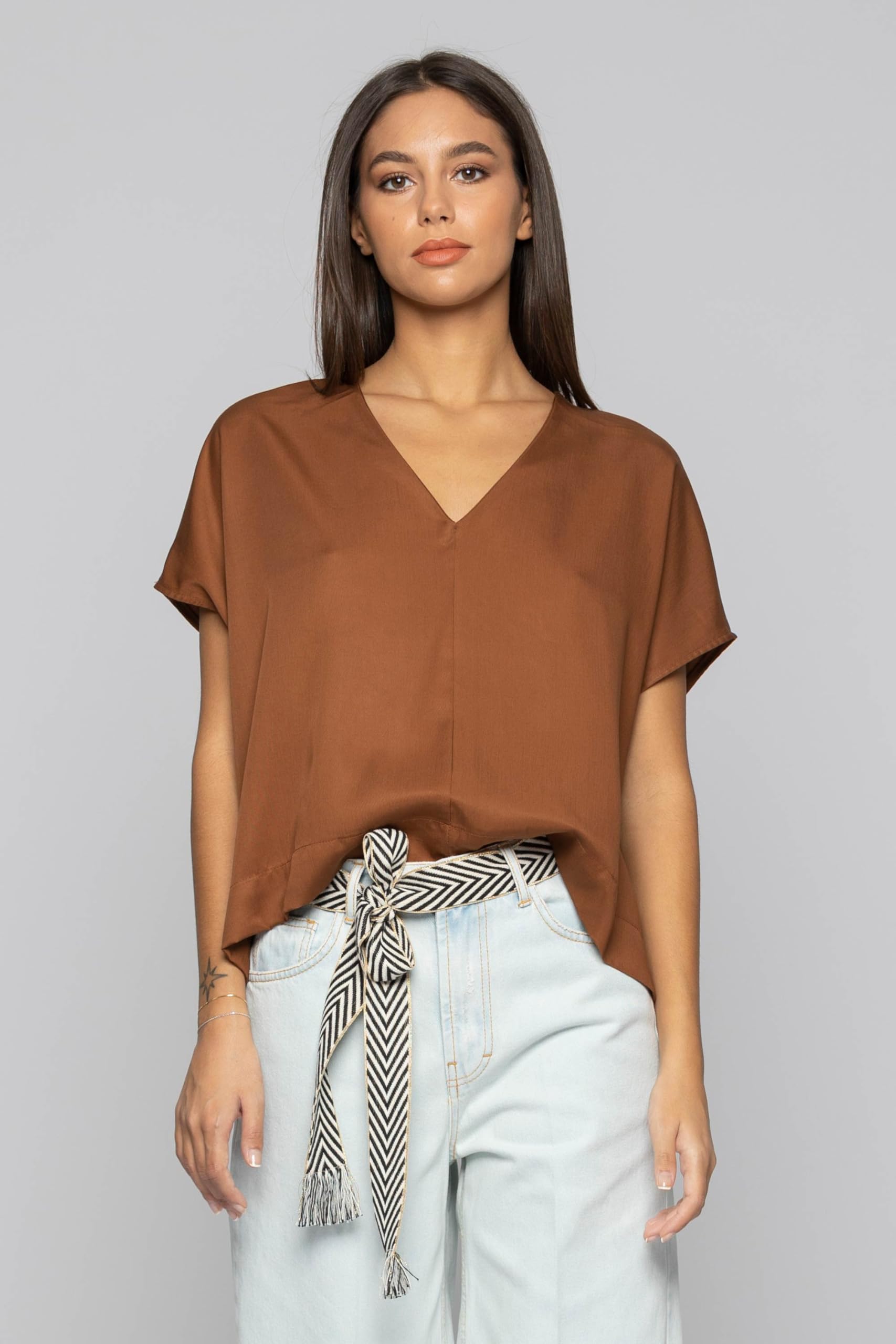 Kocca Blusa Donna Donna a Maniche Corte con Scollo a V MOD. Zaky