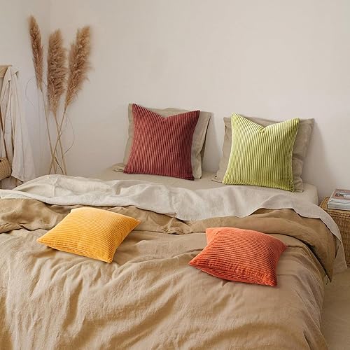 Miniatura 3 de Topfinel Juego de 4 fundas de almohada decorativas de 22 x 22 pulgadas, color amarillo naranja quemado mezcla y combinación, fundas de cojín de pana