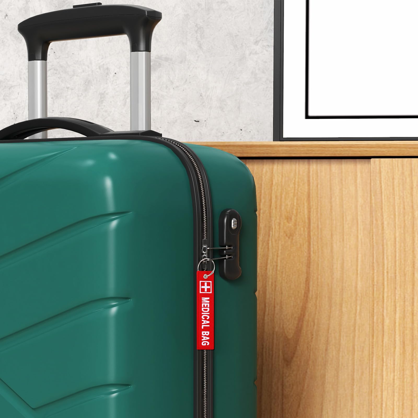 4 Stück Schlüsselanhänger Medical Bag, Rote Stickerei Doppelseitiger Gepäckanhänger Medical Bag für Gepäck Rucksäcke Handtaschen Outdoor Wandern
