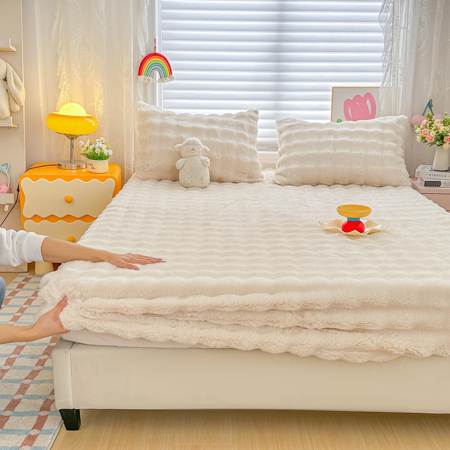 Kid Rabbit Plush White Full 3 PC Bread Grid Sheet Set with Extra Soft Plush Velvet Flannel Fluffy Fuzzy (Fitted Sheet x 1, Pillowcase x 2)