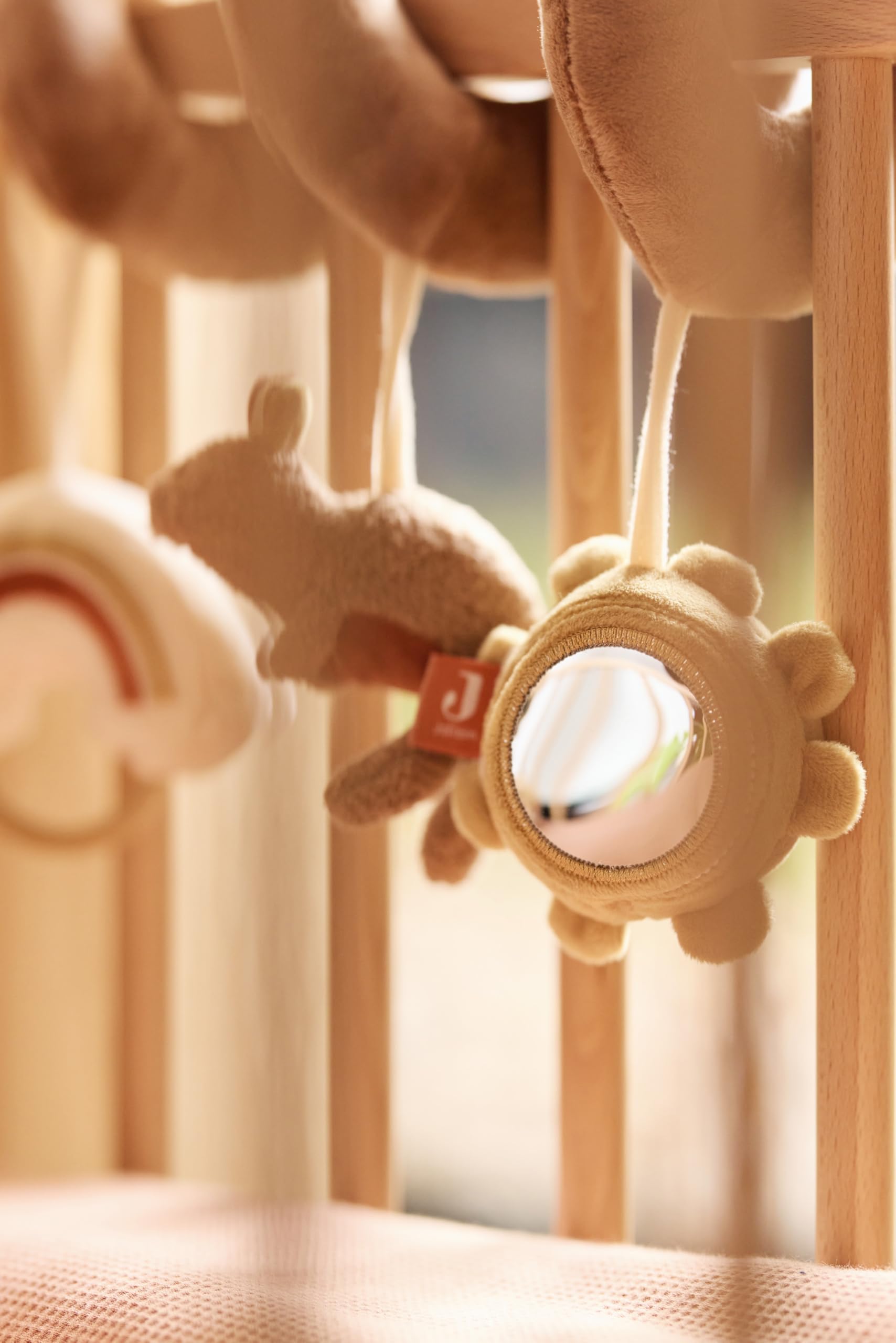 Jollein Spirale d’activités bébé - Kangaroots - jouet bébé pour cosy et parc - avec boucles de fixation - stimule les sens et la motricité - jouet sensoriel bébé