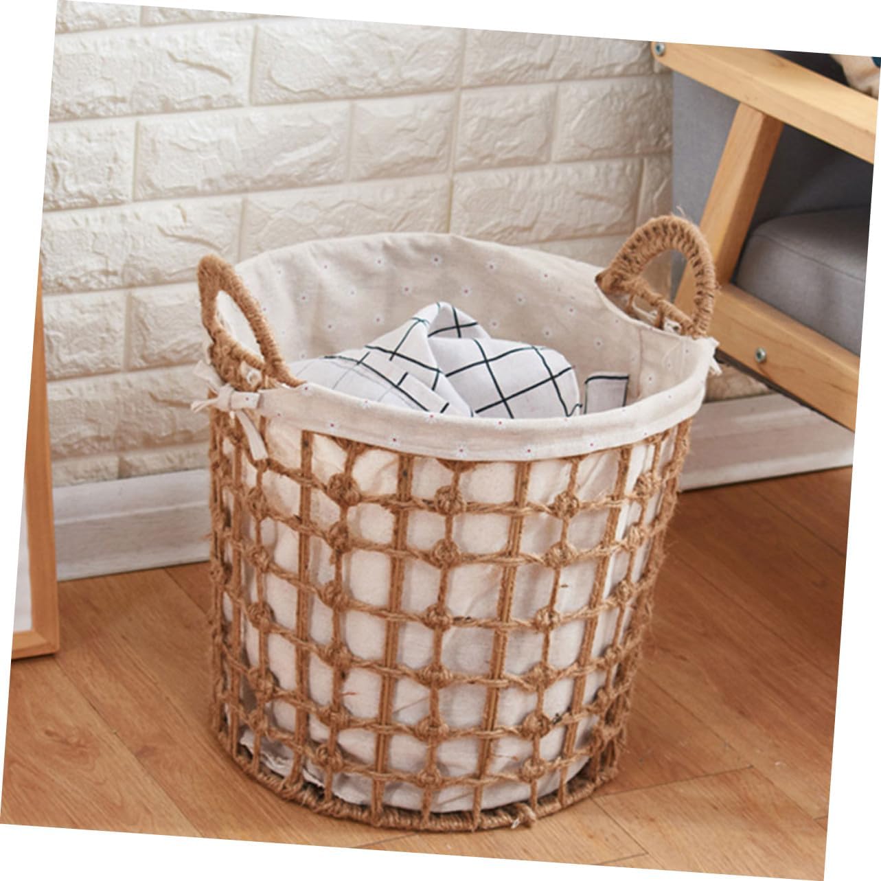 Medium Woven Laundry Hamper with Handles Portable Clothes Storage Basket for Bedroom Bathroom Dorm and Nursery Stylish Seagrass Design for Easy Carry and Organization