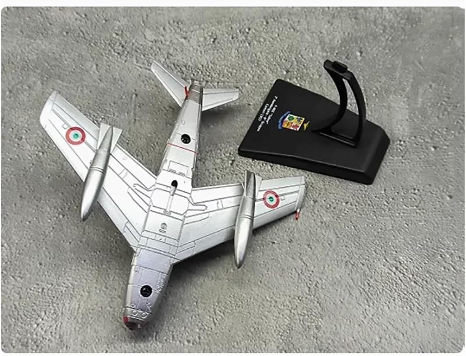 Diecast Metal 1 100 Scale for F-86 F86 Sabre Fighter Alloy Model Decorati Toy for Military Collectors Edition Hobby Playgame Kit