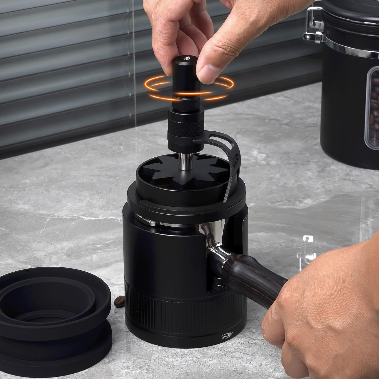 IKAPE 51 MM WDT-Werkzeug, Espresso-Rührer-Verteilungswerkzeug, einstellbare Nadelhöhe, Kaffeerührer mit Dosiertrichter und Ständer