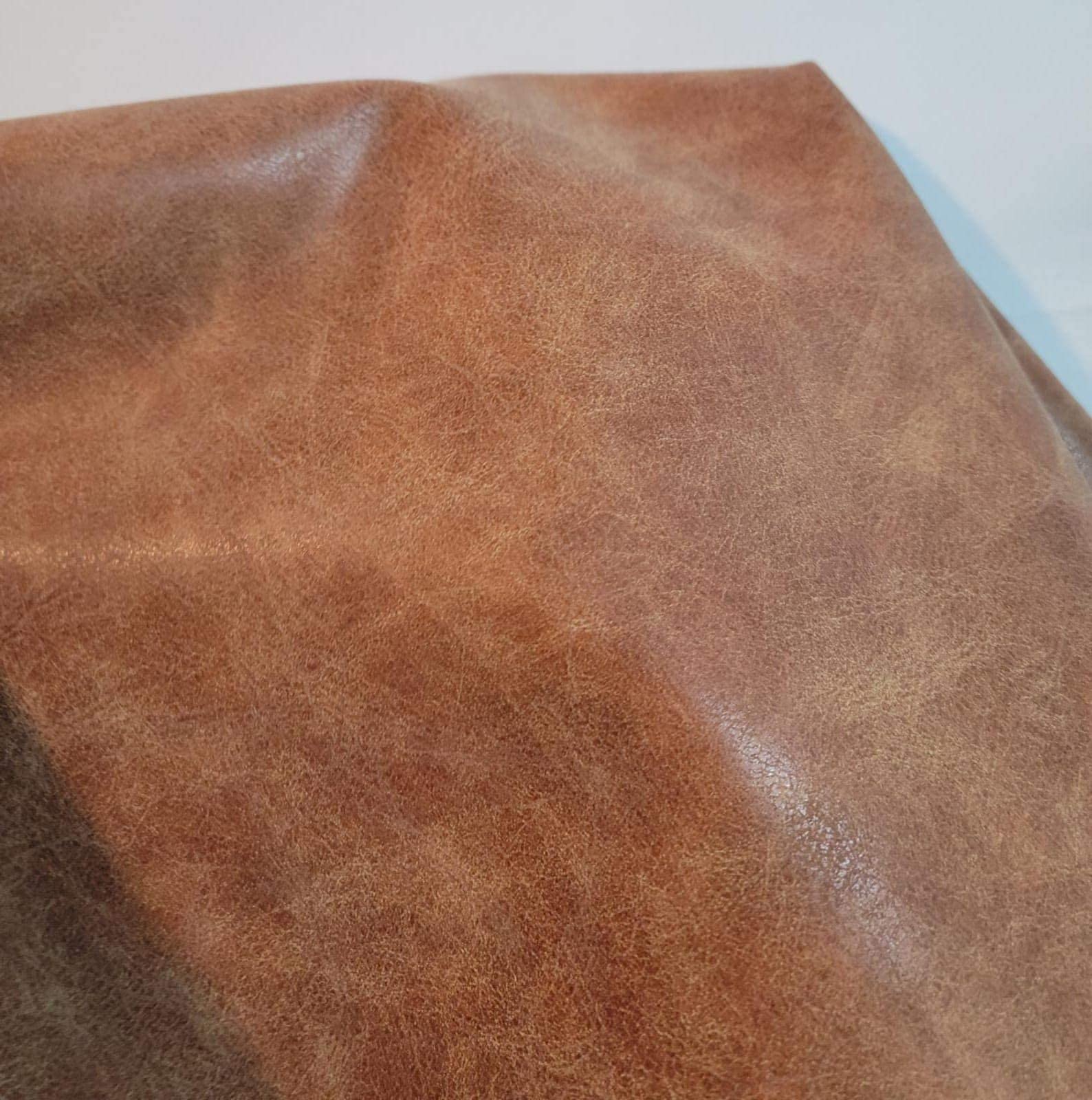 Tapicería de vinilo suave y suave de piel sintética vegana de 0,9 mm de ancho x 132 cm