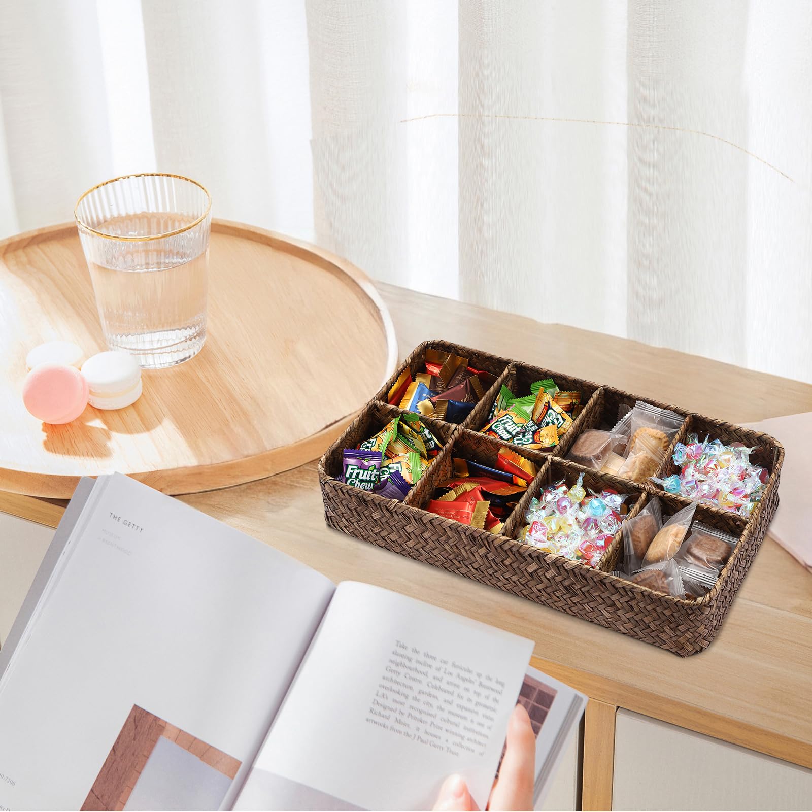 SUMTree Teebeutel Organizer Box Aufbewahrungsbox mit 8 Fächern Geflochten Aufbewahrungskorb aus Seegras 34,5x20x6 cm Kaffeefarben Teebeutelablagen für Kaffeebeutel, Gewürzbeutel für Büro, Esszimmer