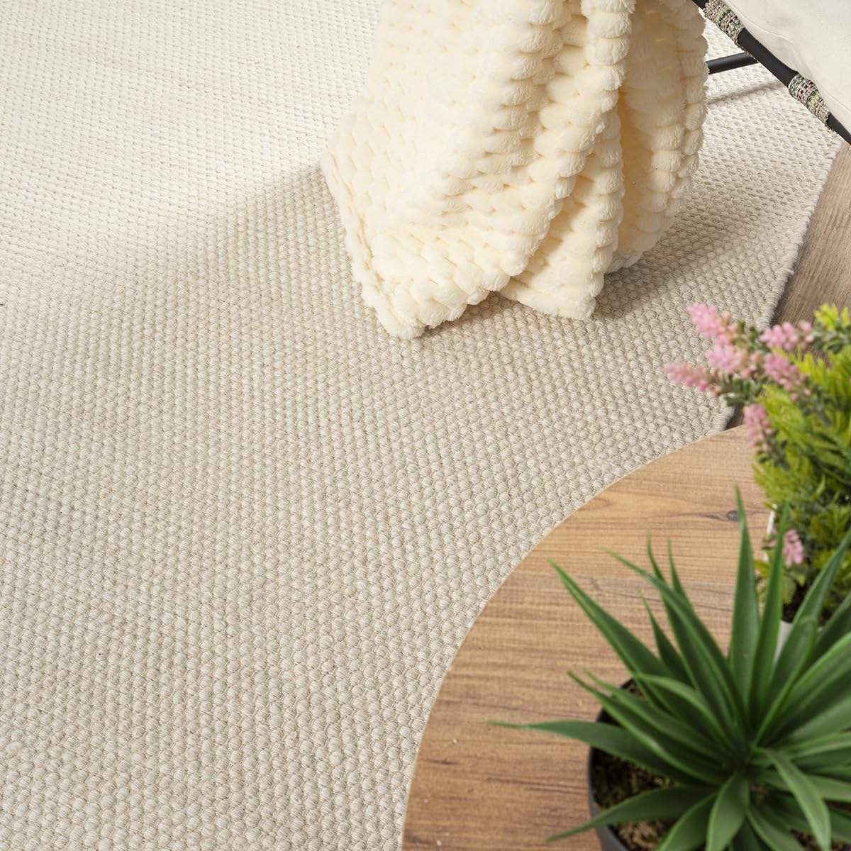 the carpet Deluxe Wool Tapis en Laine tissé à la Main dans Un Style bohème scandinave Naturel, Travail Artisanal pour Un Style Unique, crème, 160 x 230 cm