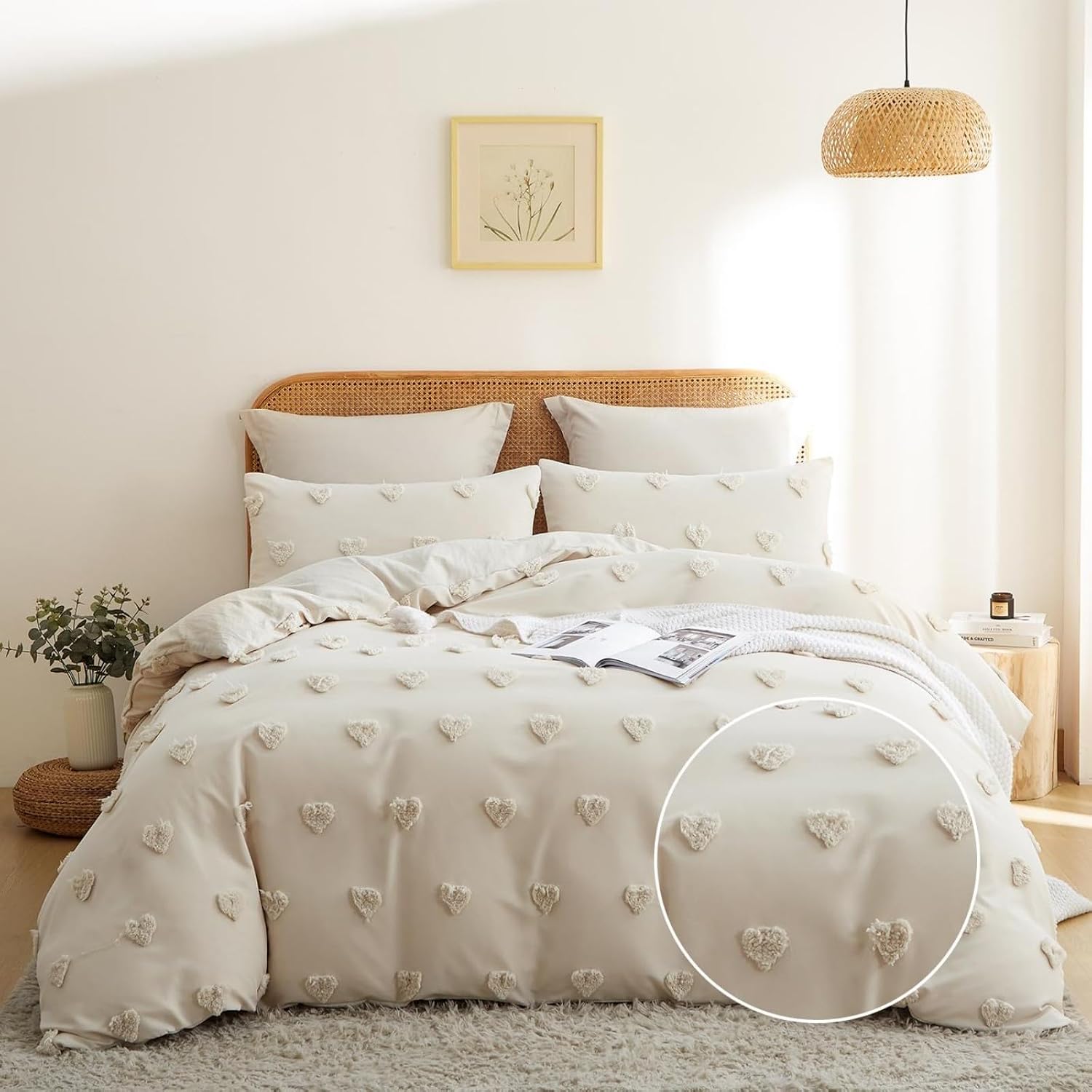 Beige Tufted Heart