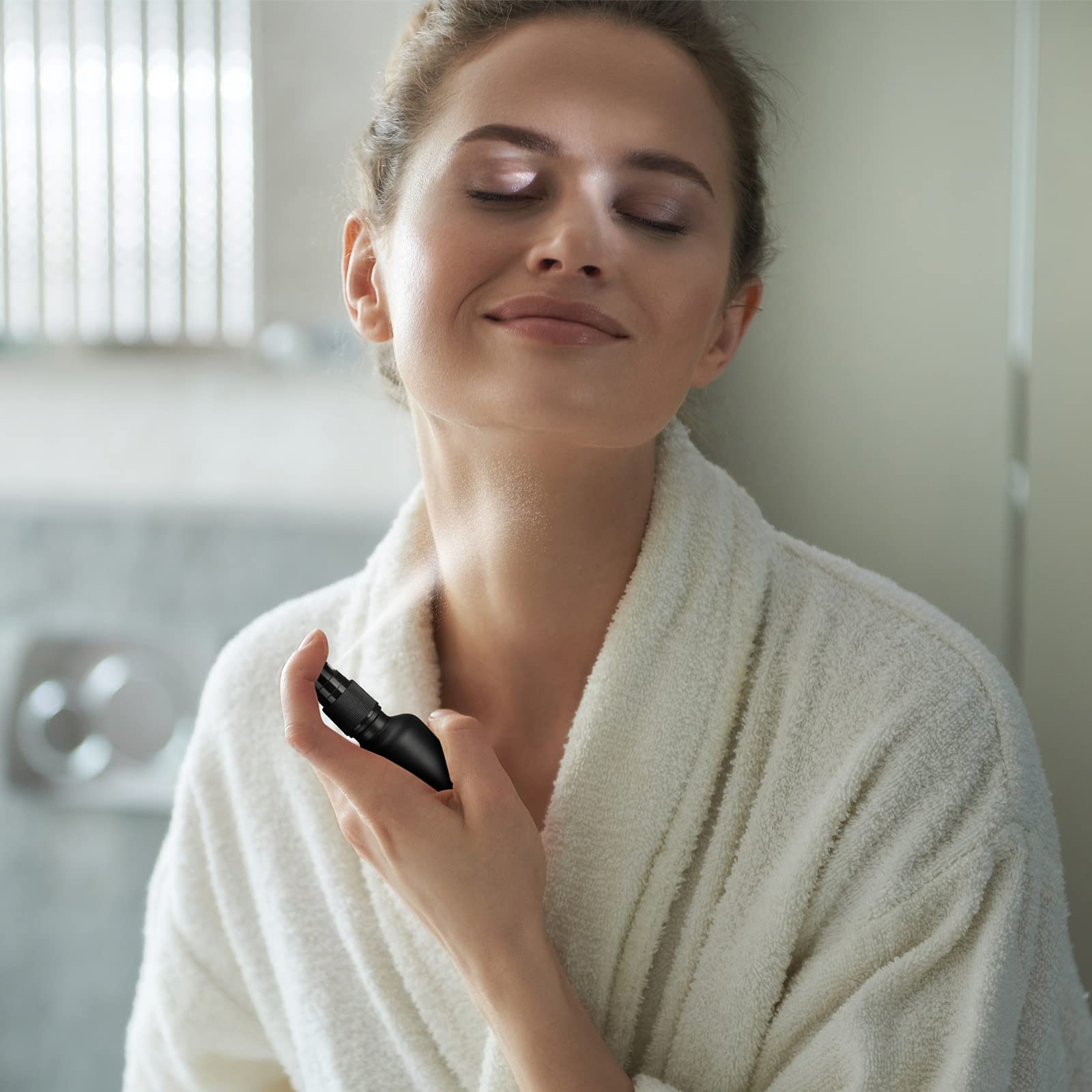 Nuogo 100 flaconi spray in vetro da 56,7 ml, flaconi per cosmetici riutilizzabili, vuoti, piccoli, con 10 contagocce, 5 imbuti, spazzole per soluzioni di pulizia degli oli essenziali (nero)