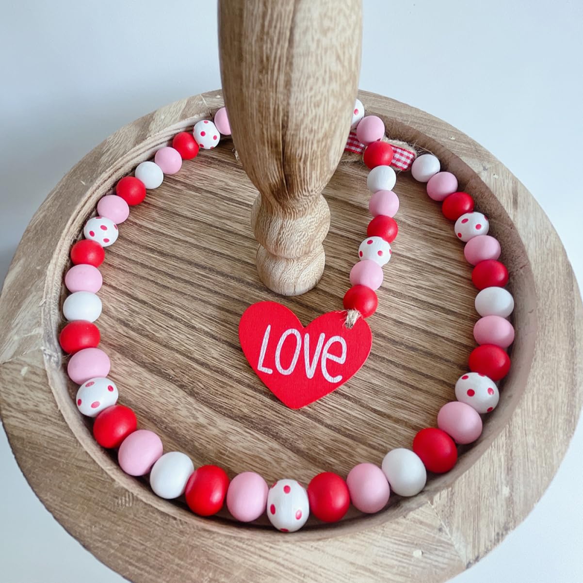 Abaodam 5stücke Valentinstag Holzperlengirlande Mit Quasten Rustikale Holzperlen Dekoration Für Tisch Und Hochzeiten Für Romantische Anlässe Schafft Festliche Atmosphäre Und Stilvolle