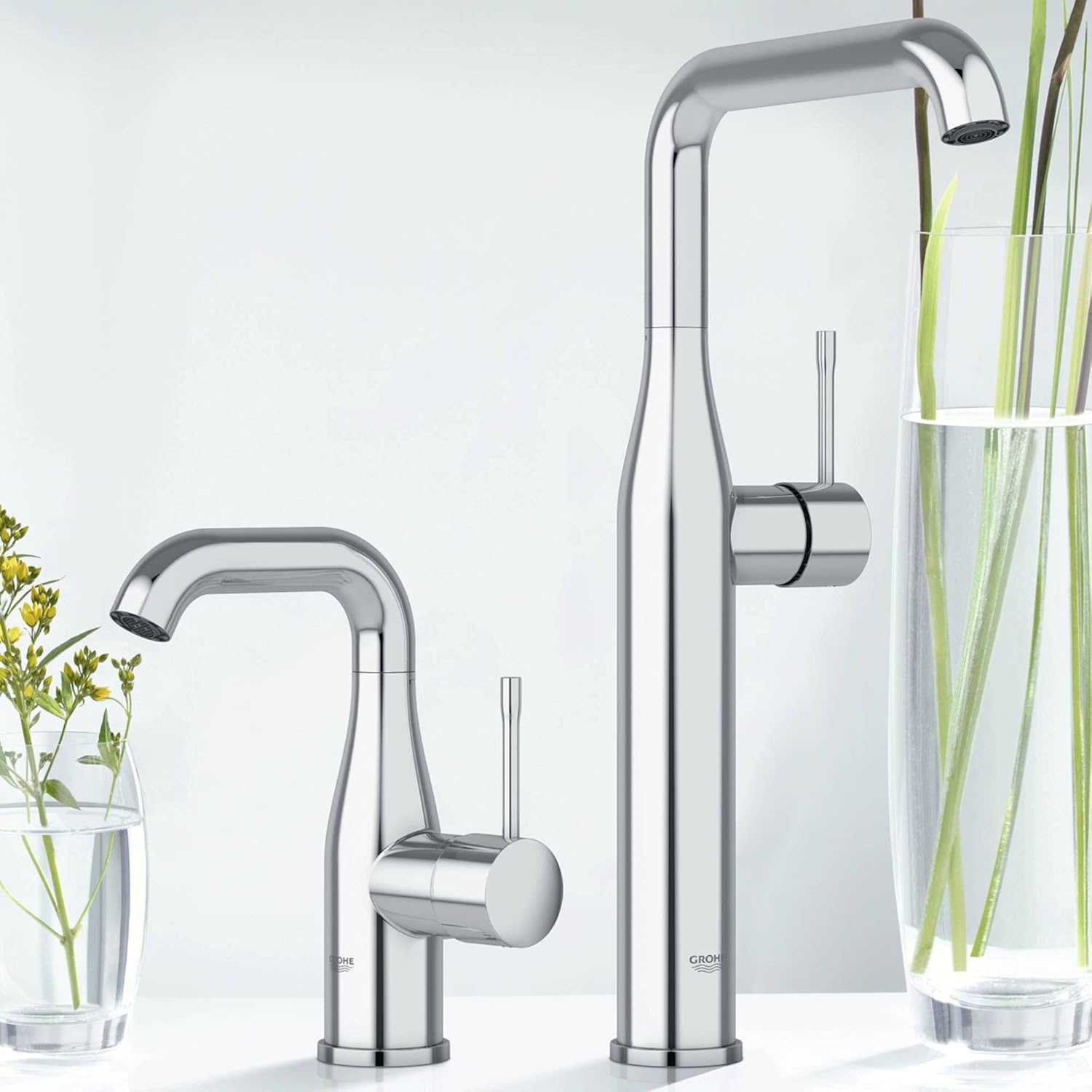 GROHE Essence Single-Lever Basin Mixer, M-Size, with Push-Open Pop-Up Waste Set, Metal Lever, Water-Saving, Swivel Spout, Chrome. Easy To Install. 23798001