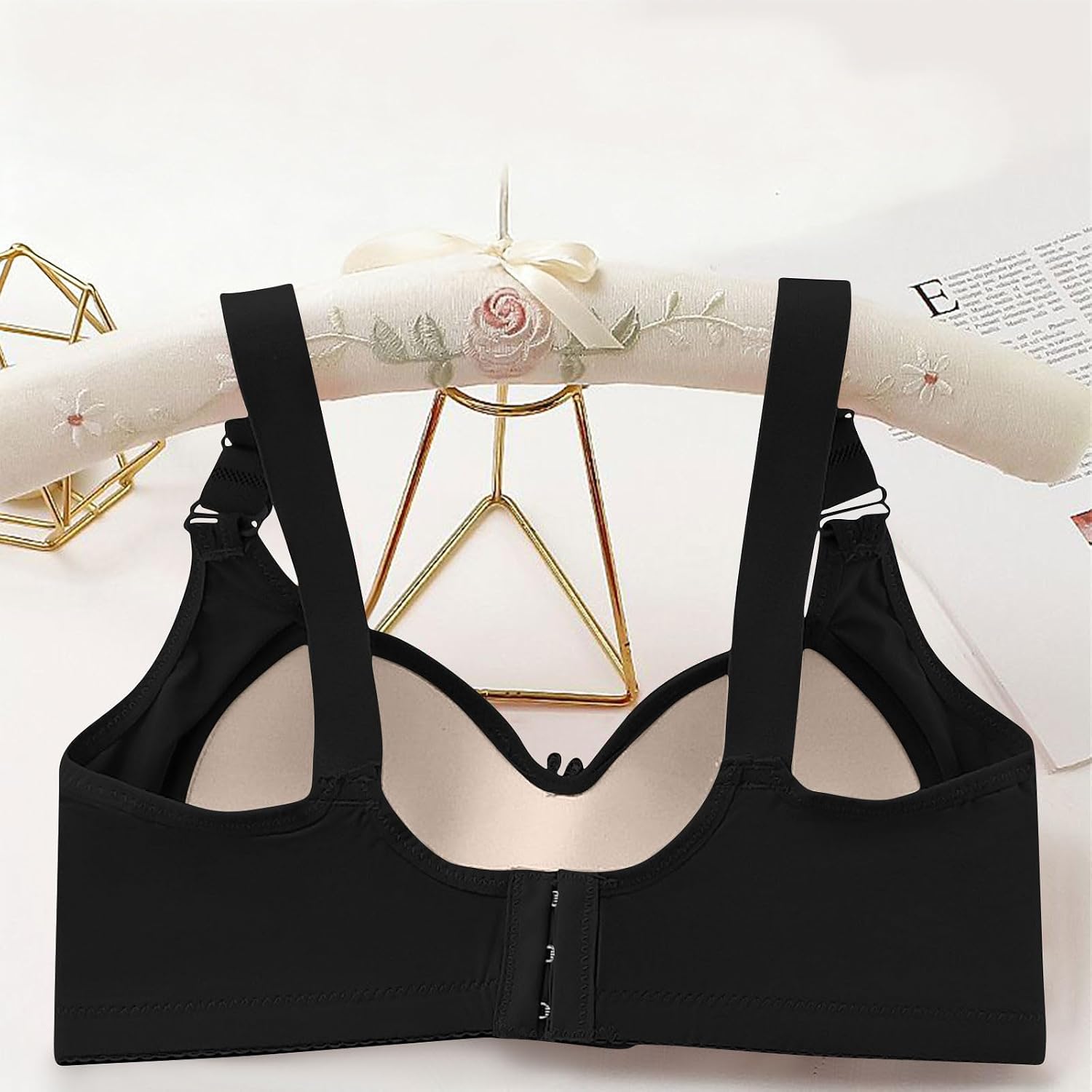 Comfortable Wireless No Show Bra with Support and Lift Seamless Full Coverage Push Up Adjustable Strap Bra for Women
